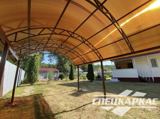 Классический навес из поликарбоната для машины арочного типа №11 - фото 1079